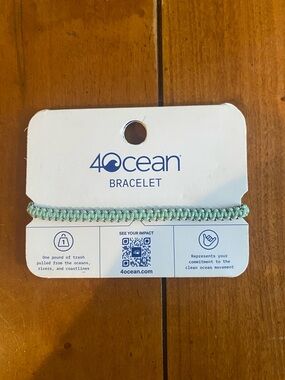 4Ocean Bracelet. Funds a global ocean cleanup. NWT
